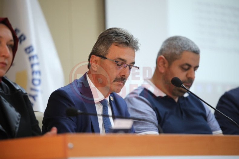 Erenler Belediye Meclisi Yapildi (3)