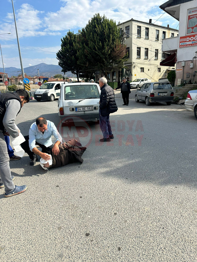 Geri Manevra Yaparken Yasli Adama Carpti4