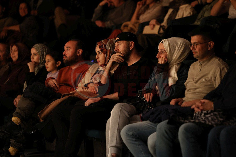 Mukemmel Partner Tiyatrosu (1)