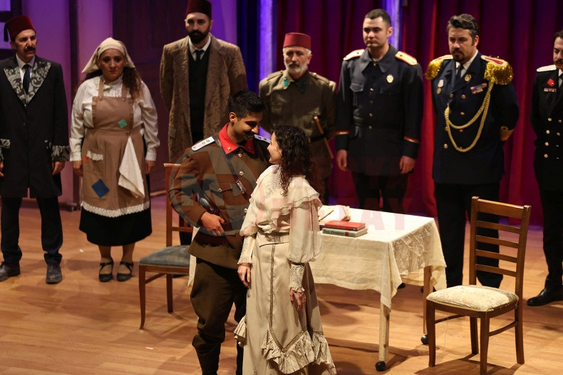 Sakarya Tiyatro Perdesi Gorkemli Acilis (5)