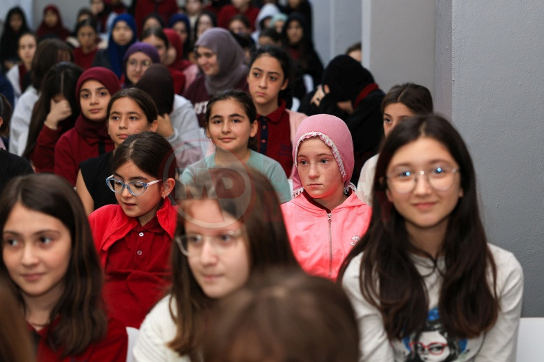 Saski Genel Muduru Ogrencilerle Bulustu (2)