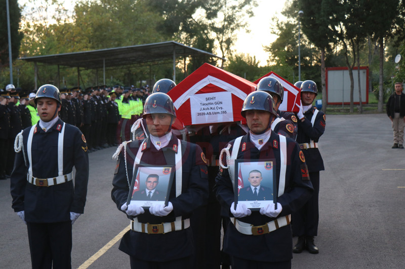 Sehit Jandarmalar Icin Toren5
