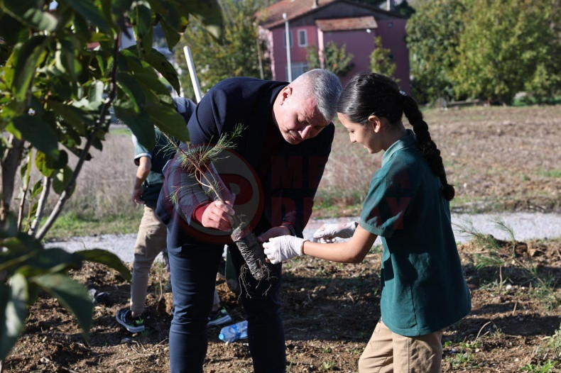 Serdivan Milli Agaclandirmagünü (1)