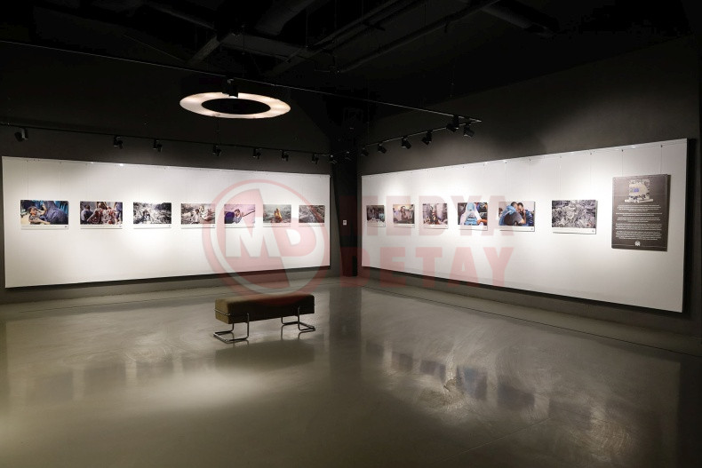 Tanik Sergisi Acildi (8)