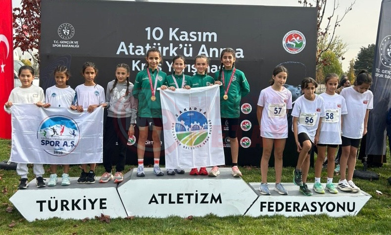 Buyuksehir Sporcularindan Atletizm Basarisi (2)