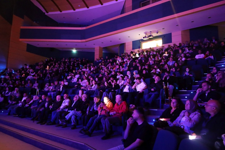 Deli Ibrahim Oyunu Begeni Topladi (1)