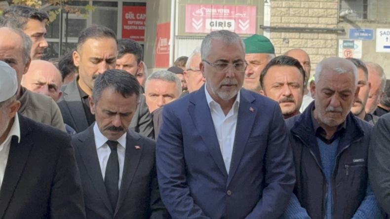 Dilovasi Yangin Faciasi Cenaze (2)