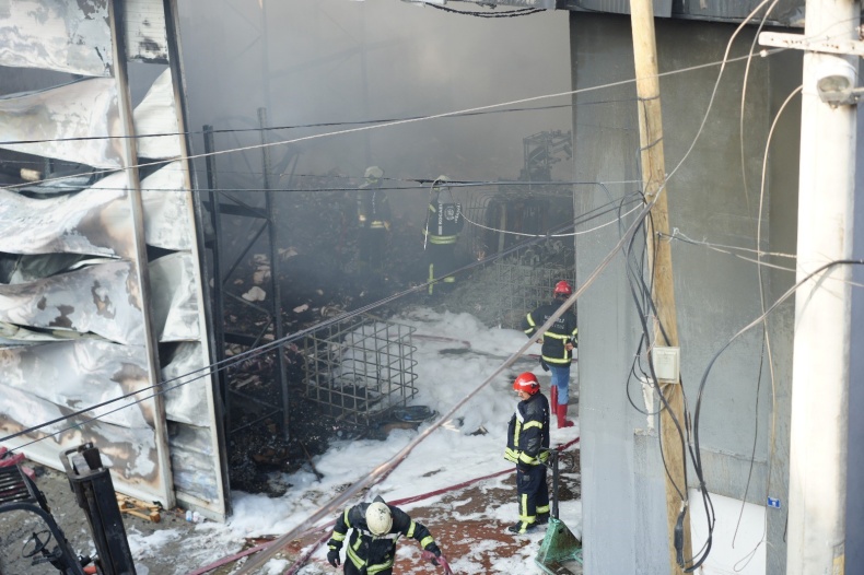 Dilovasi Yangin Faciasi Cenaze (3)