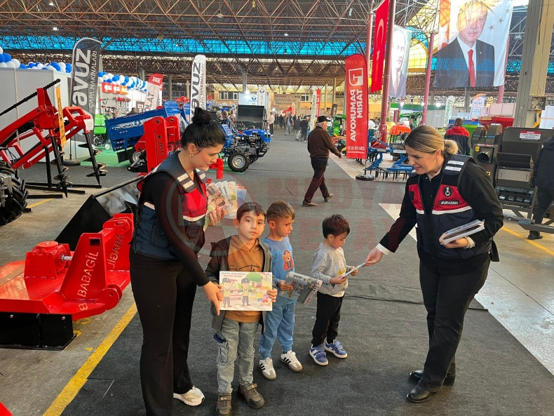 Jandarma Tarim Fuari Ciftci Uyari (2)