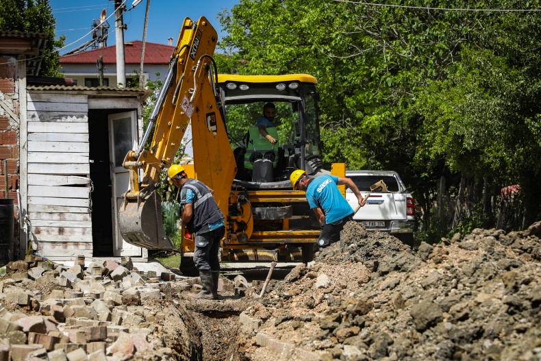 Pamukova Mekece Ye Kayıpsiz Icme Suyu (1)