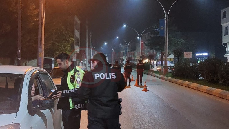 Polis Uygulamasi Ruhsatsiz Silah (4)