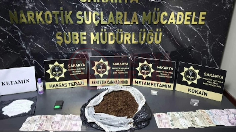 Sakarya Film Sahnelerini Aratmayan Uyusturucu Operasyonu (2)