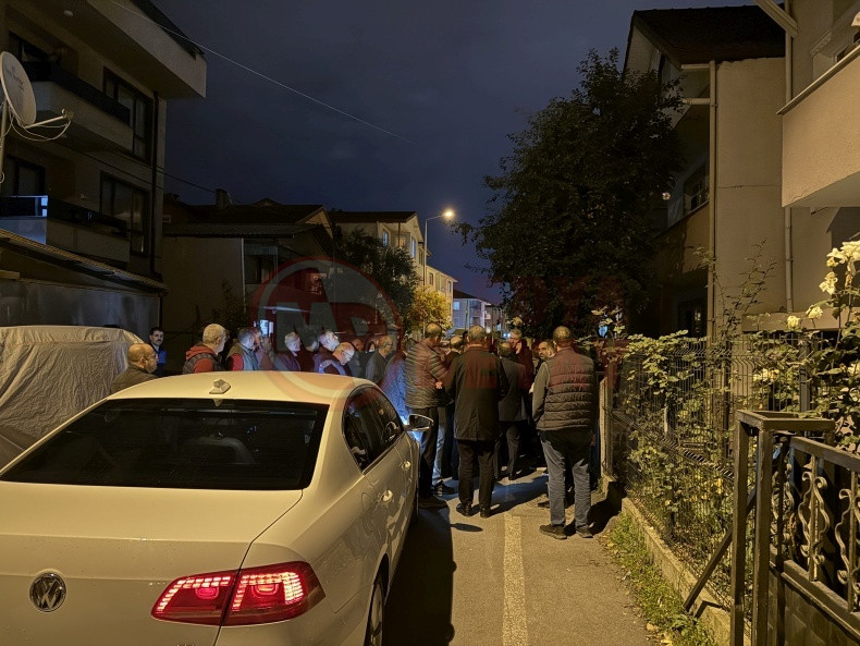 Sakaryali Sehidin Baba Ocagina Turk Bayragi Asildi (2)