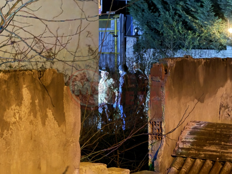 Sakarya Insaat Erkek Cesedi Bulundu (3)