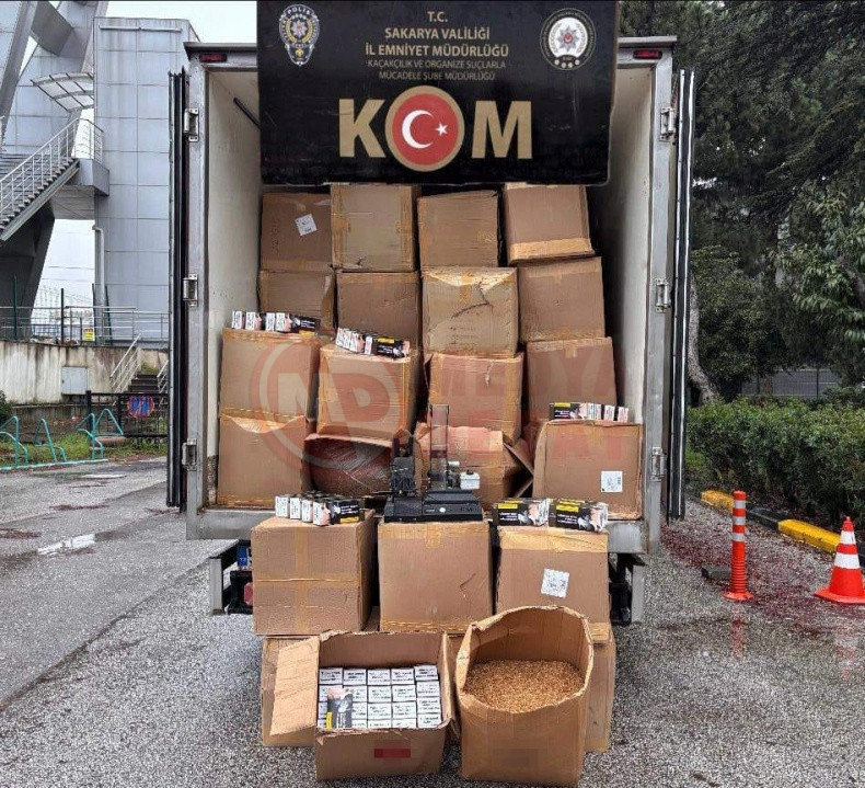 Adapazari Kacak Tutun Operasyonu (2)