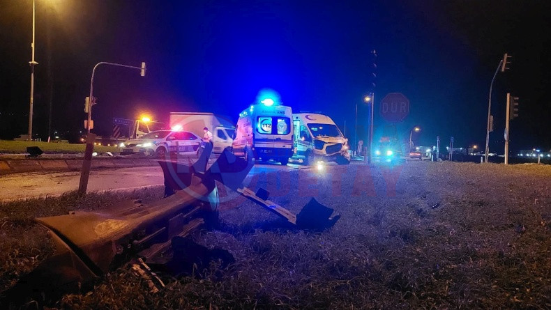 Ambulansla Otomobil Carpisti (3)