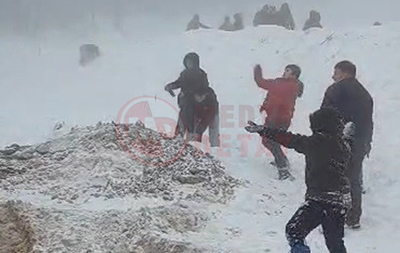 Jandarma Kar Topu Savasi (3)