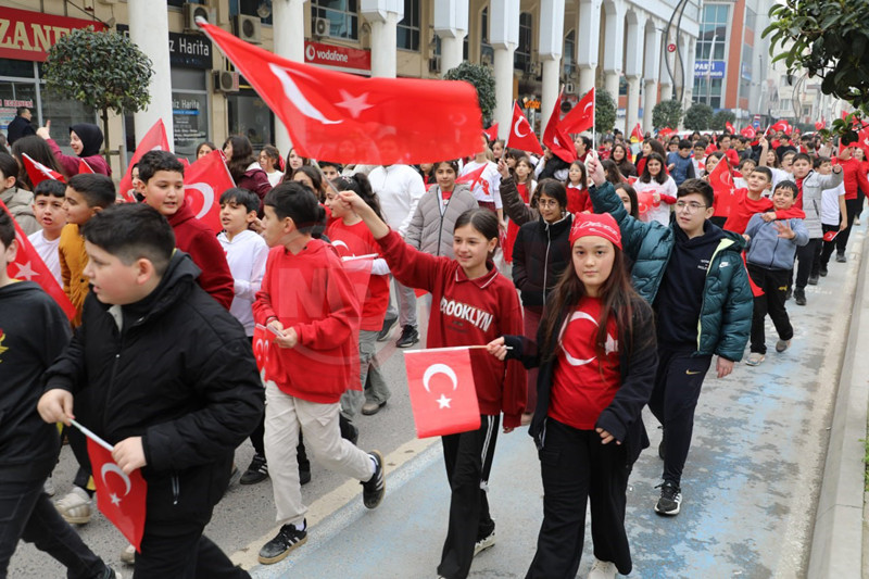 Bayrak Yuruyusu Karasu2