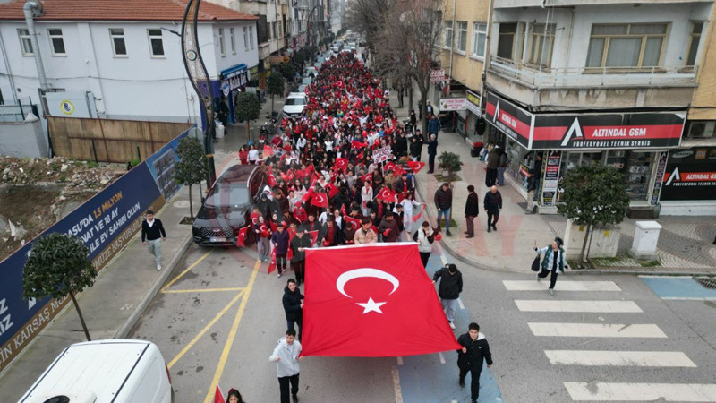 Bayrak Yuruyusu Karasu4