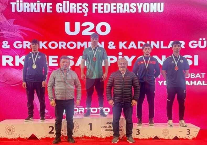 Buyuksehirli Gurescilerden Madalya Yagmuru (3)