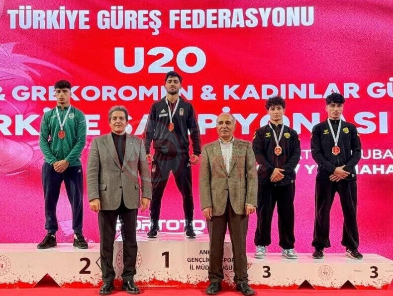 Buyuksehirli Gurescilerden Madalya Yagmuru (4)