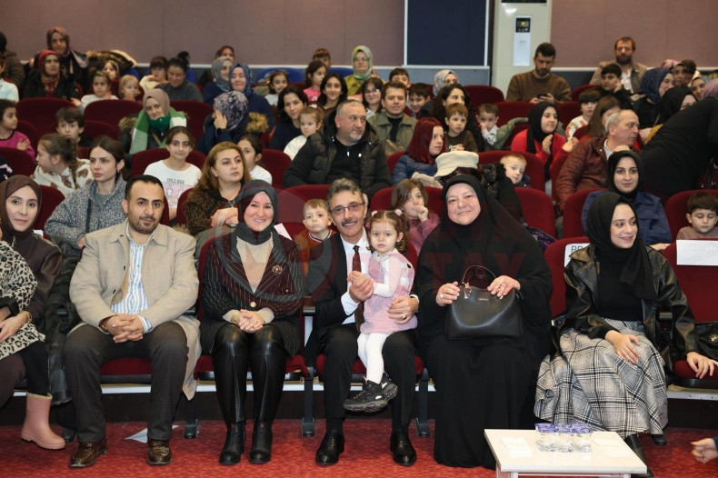 Erenler Belediyesi Tiyatro (3)