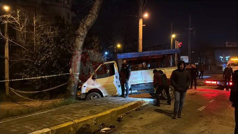 Kamyonetten Savrulan Stepne Yayaya Carpti (3)