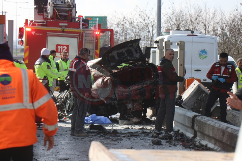 Kmo Feci Kaza Surucu Yanarak Oldu (3)