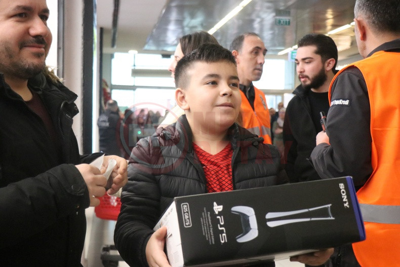 Sakarya Magaza Acilisi Izdiham (4)