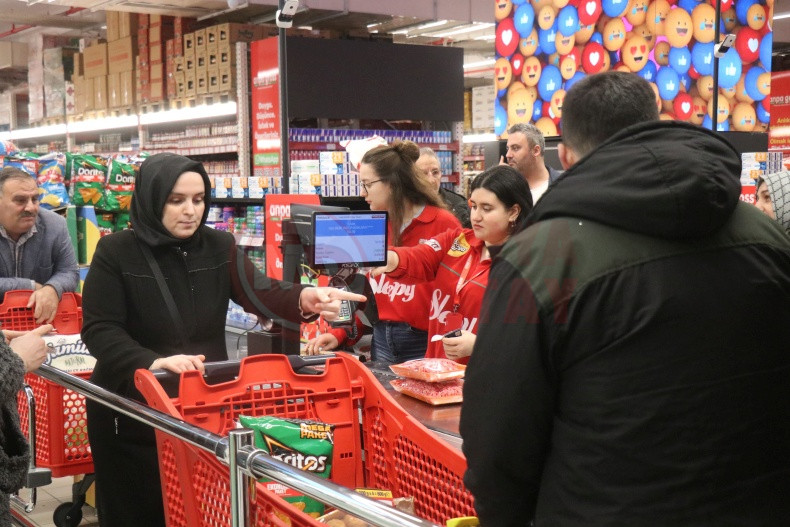 Sakarya Magaza Acilisi Izdiham (7)