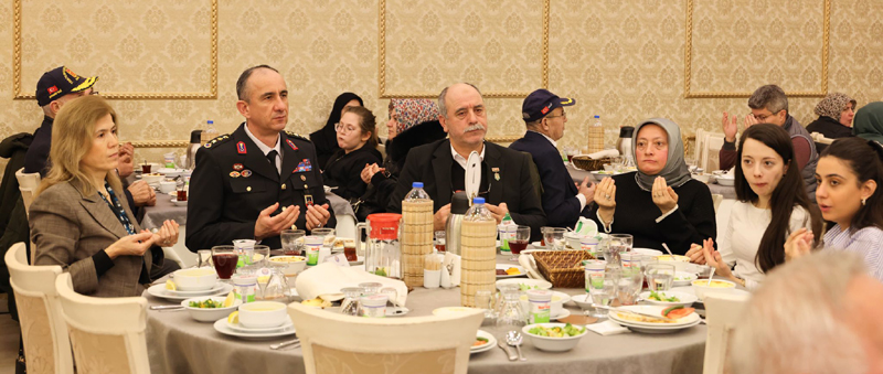 Sehit Gazilerle Iftar4