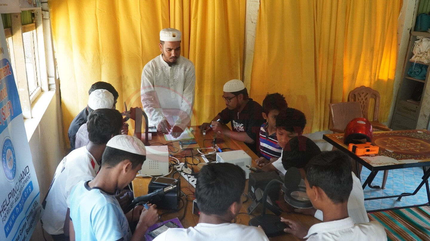 649217787 18567417454063813 4466690292979638183 N