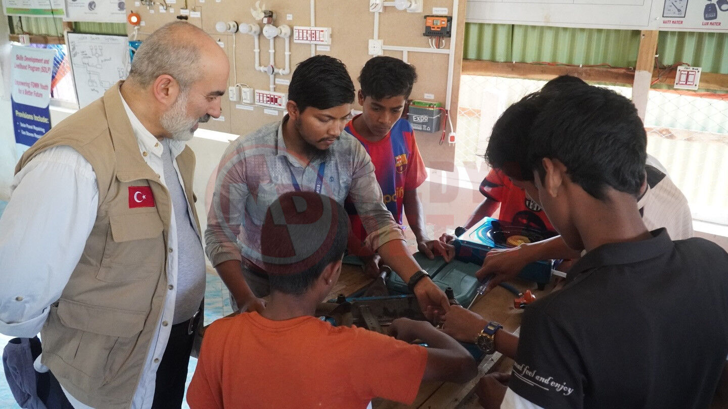 649221527 18567417406063813 3391409272400262876 N