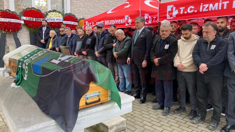 Bari Kalasnikofla Taradilar