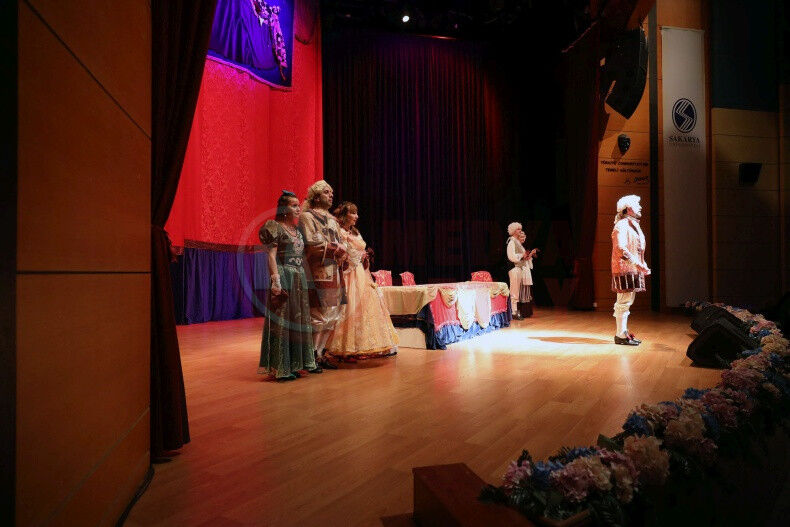 Kibarlik Budalasi Tiyatro Oyunu (1)