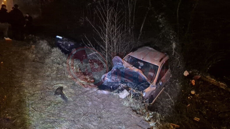 Otomobiller Kanala Uctu 6 Yarali (3)