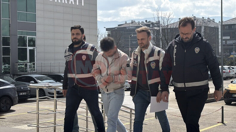 Dolandirici T E Mde Yakalandi