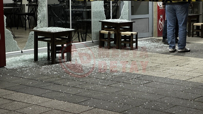 Dukkana Kursun Yagdirdi