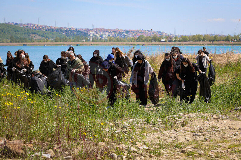 Gonullu Ogrencilerle Gol Temizligi3