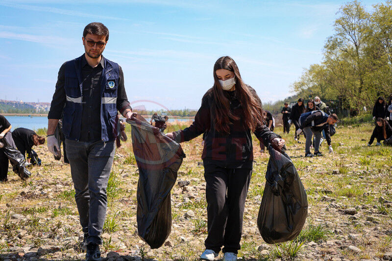 Gonullu Ogrencilerle Gol Temizligi5