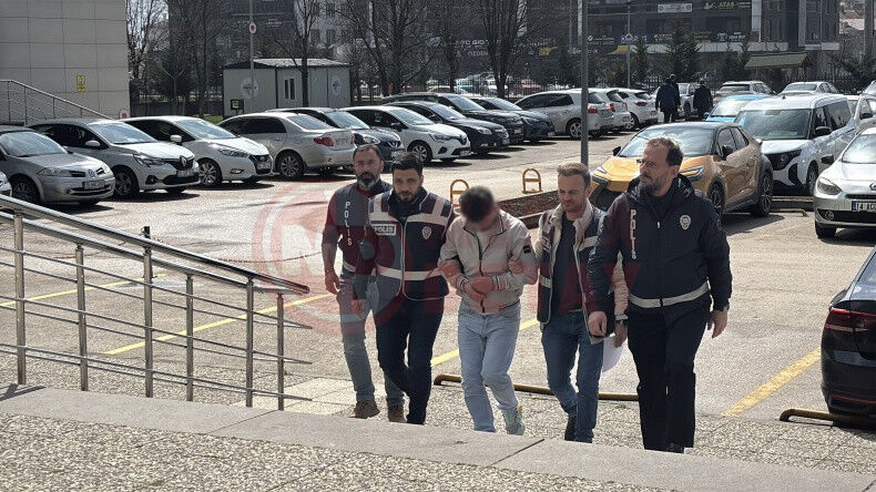 Kadinlari Dolandirmisti T E Mde Yakalandi