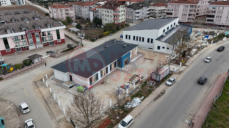 Yuzme Havuzu Genclik Merkezi2