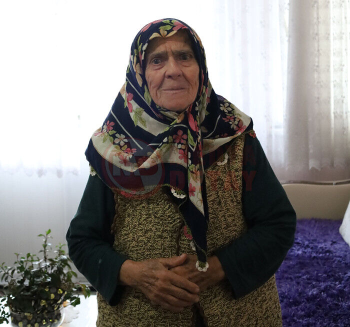 22 Huriye Tunç