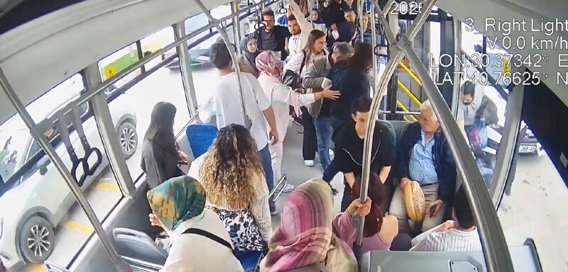 Otobuste Panik Anlari5