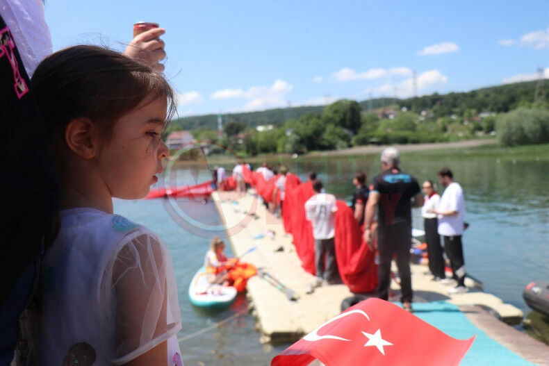 Sapanca Golunde Turk Bayragi Acildi (1)