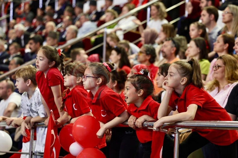 Serdivan Kapali Spor Salonu 19 Mayis Coskusu (5)