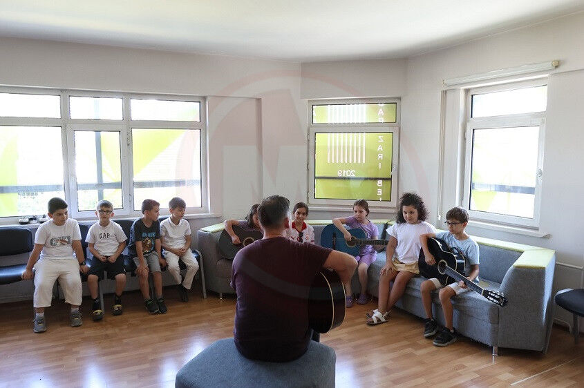 Bi̇lgi̇ Ve Mi̇lletevleri̇ (1)