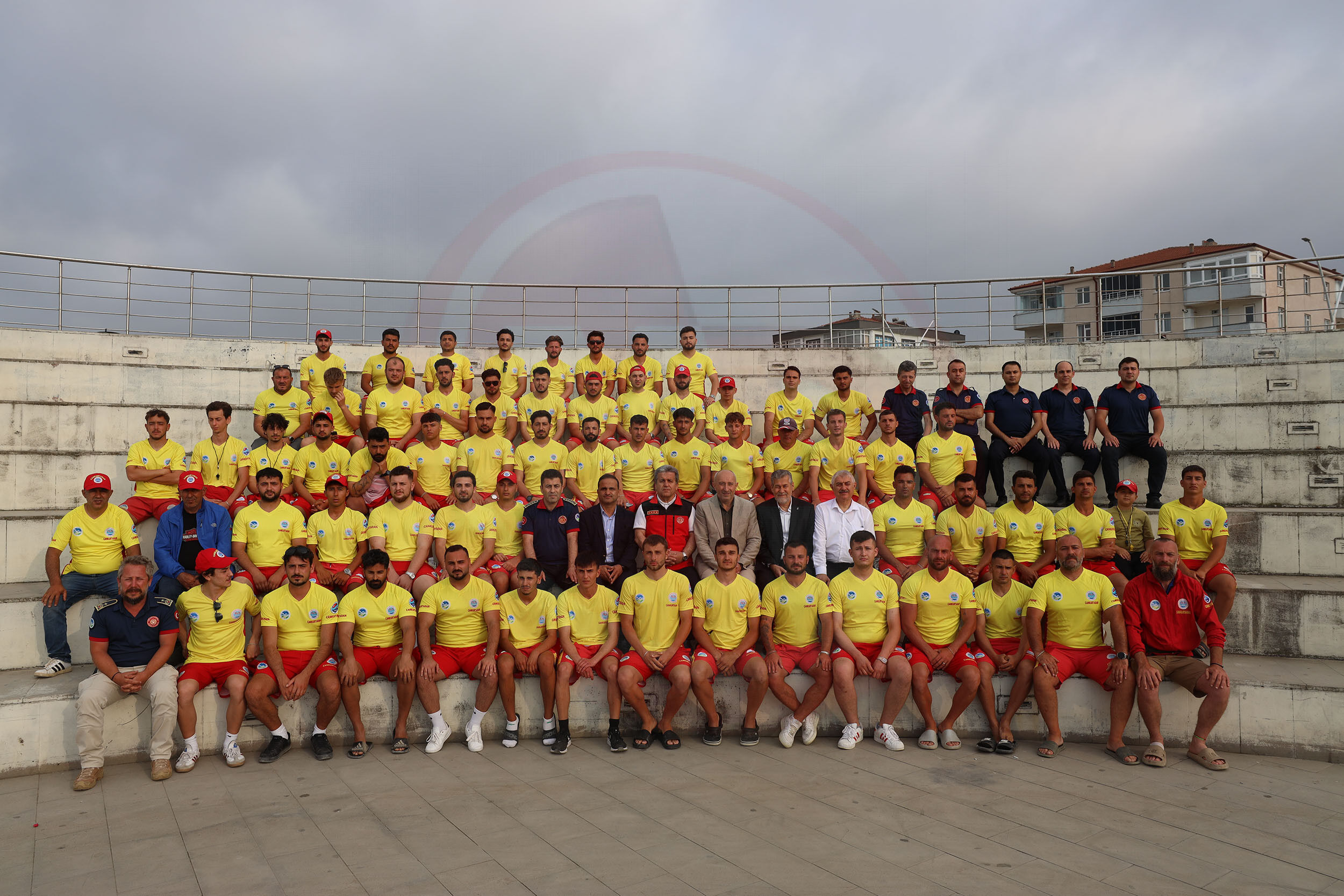 Sahi̇l (1)
