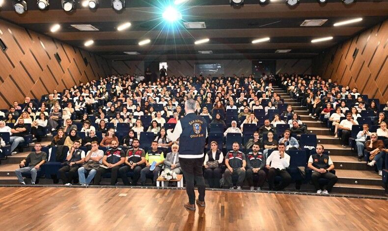 306 okul bahçesi görevlisine güvenlik eğitimi