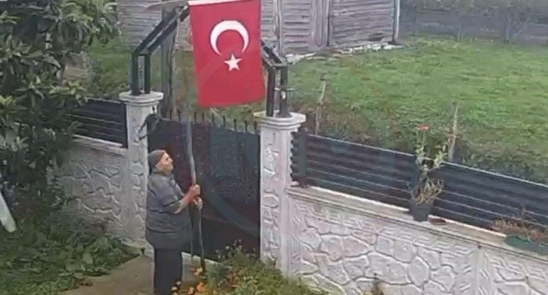 29 Ekim Sevincini Sabahin Ilk Saatlerinde Kutladi (2)